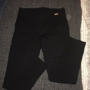 Women’s dress pants (skinny leg)